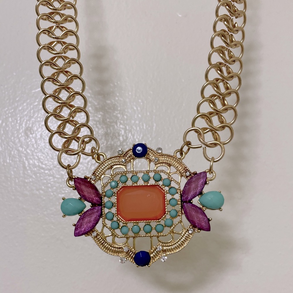 Multicolored gold chunky necklace